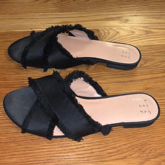 A New Day Sandals - Picture 2 of 6